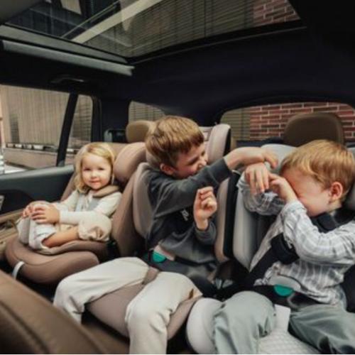 Imagen del dise&ntilde;o compacto y ligero de la Britax R&ouml;mer Kidfix Pro